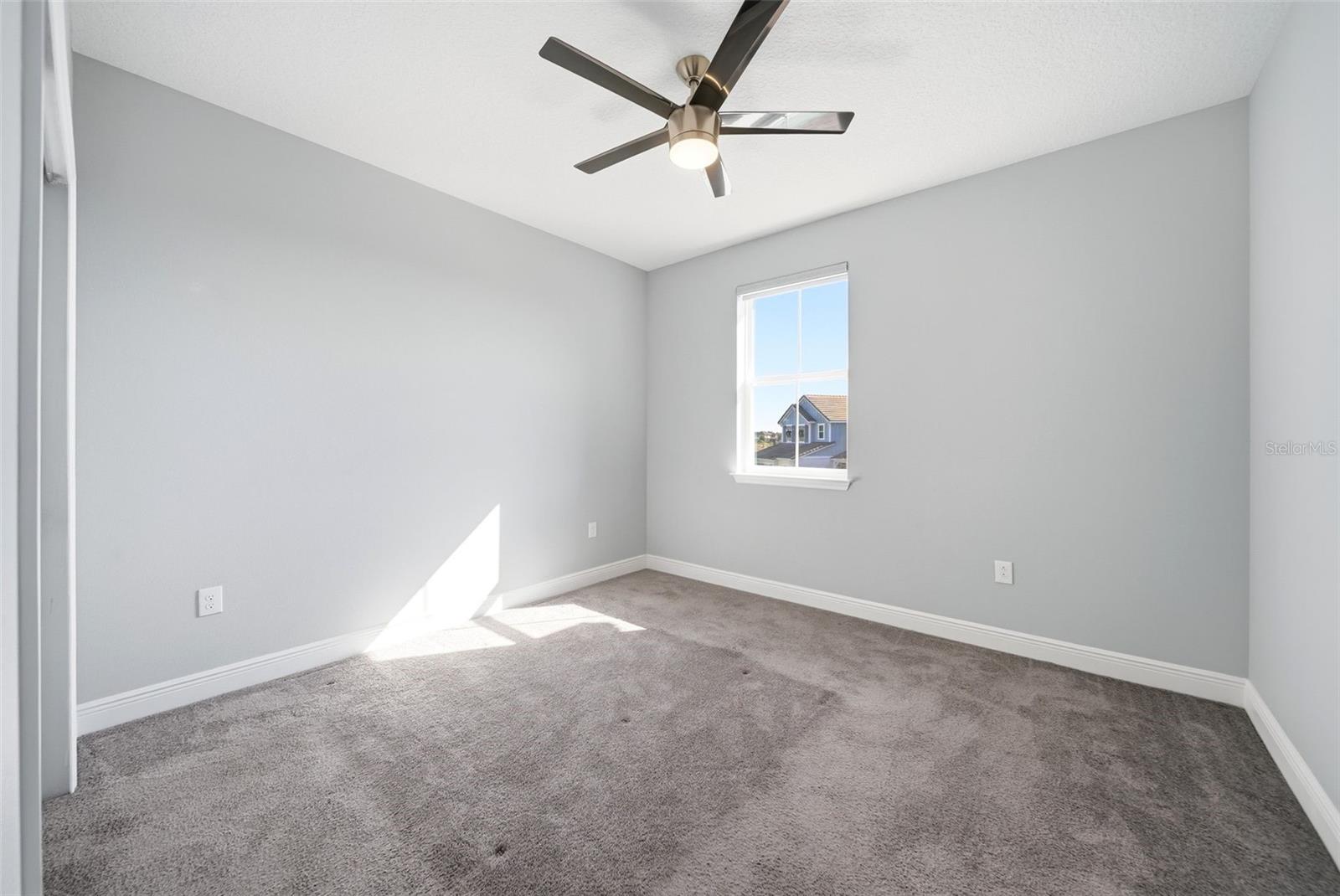 HIGHLANDS AT SUMMERLAKE GROVES - Residential