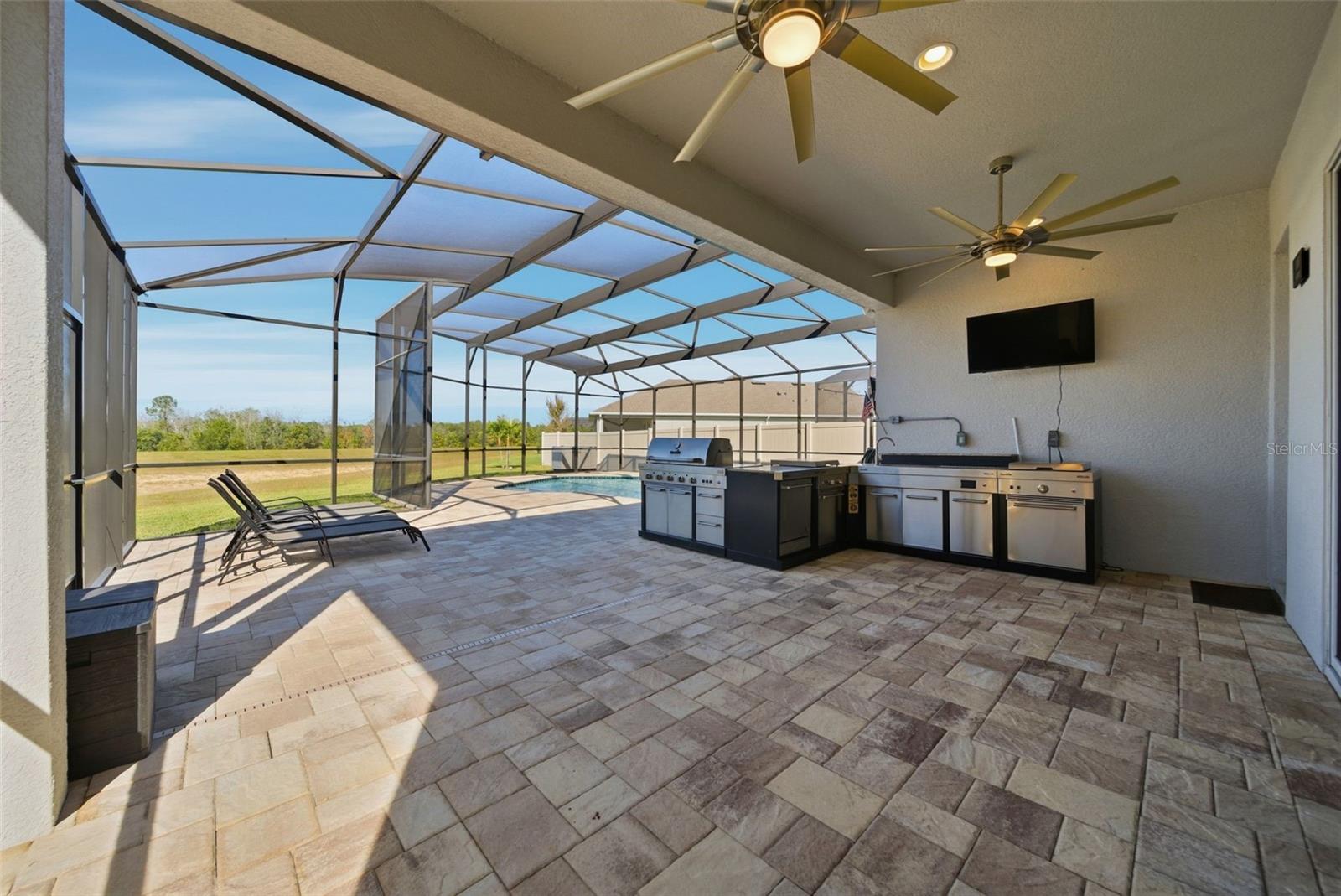 HIGHLANDS AT SUMMERLAKE GROVES - Residential