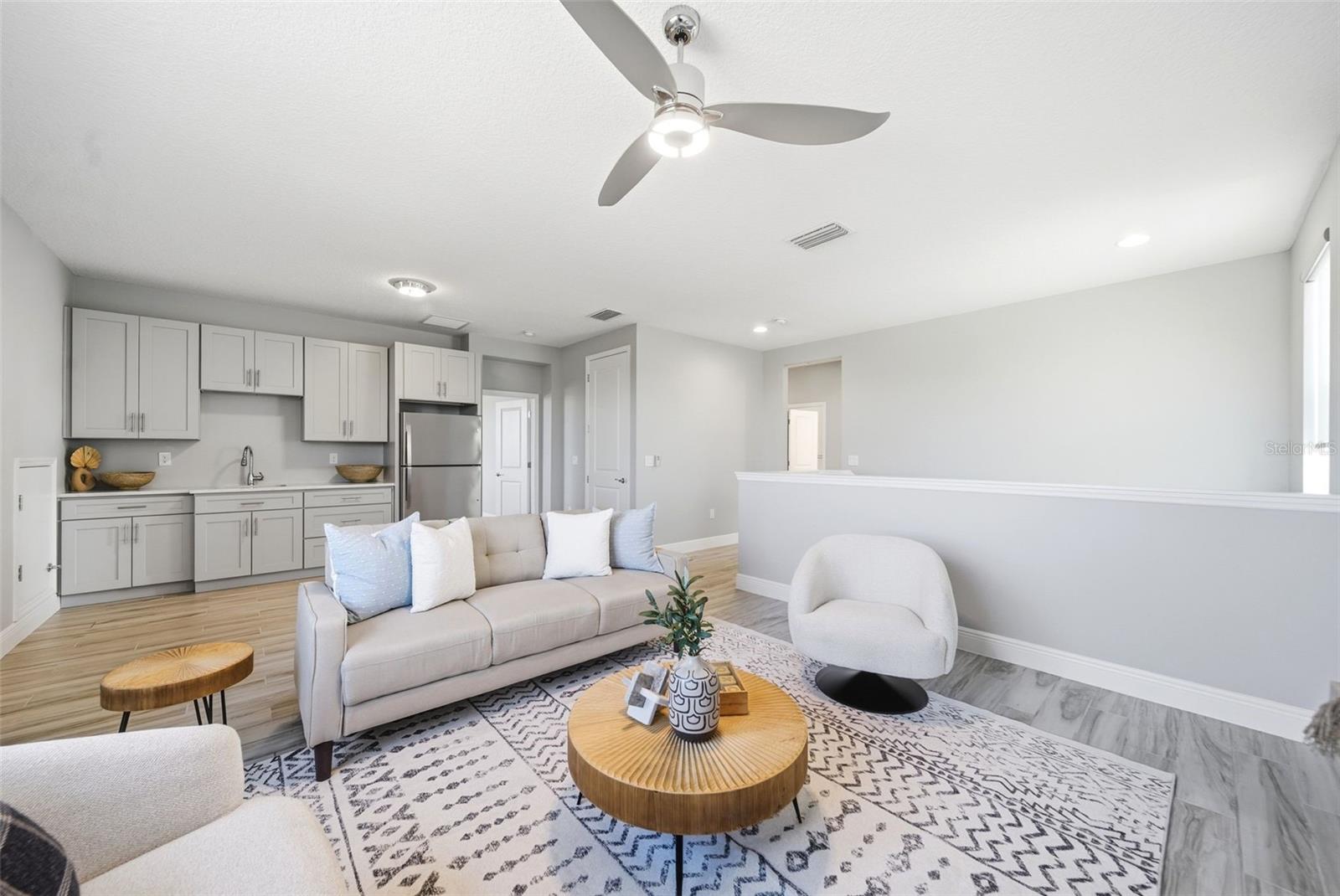 HIGHLANDS AT SUMMERLAKE GROVES - Residential