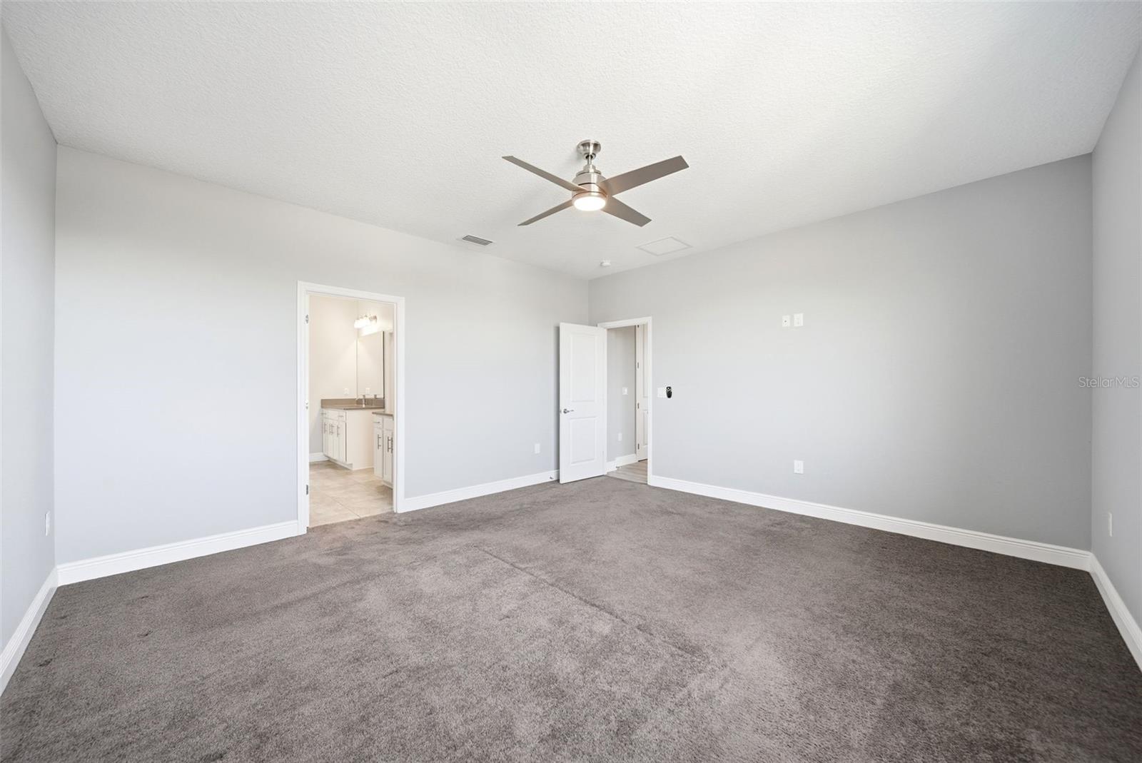 HIGHLANDS AT SUMMERLAKE GROVES - Residential