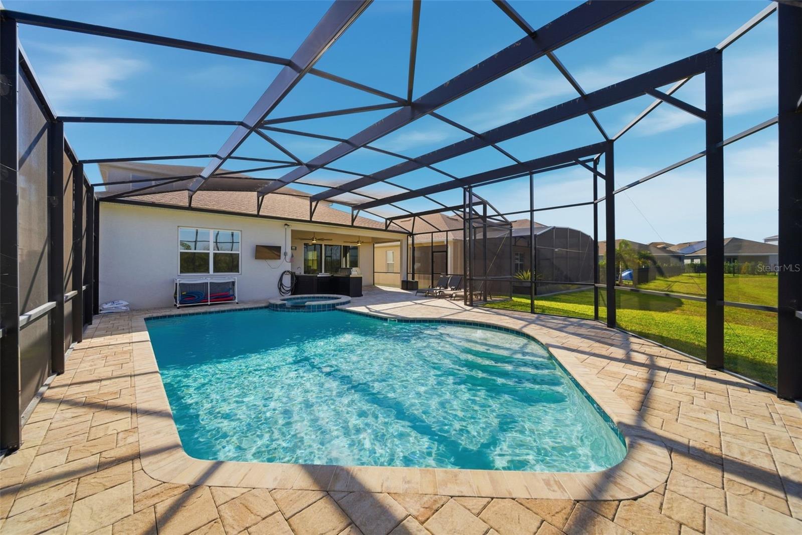 HIGHLANDS AT SUMMERLAKE GROVES - Residential