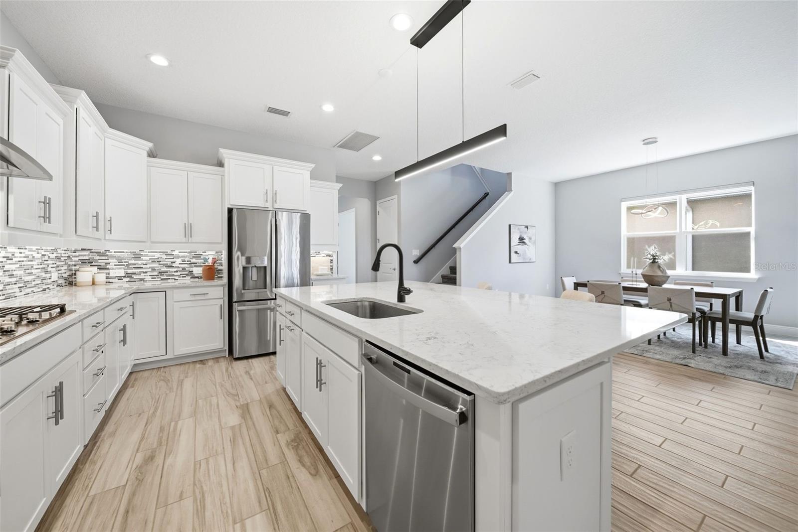 HIGHLANDS AT SUMMERLAKE GROVES - Residential