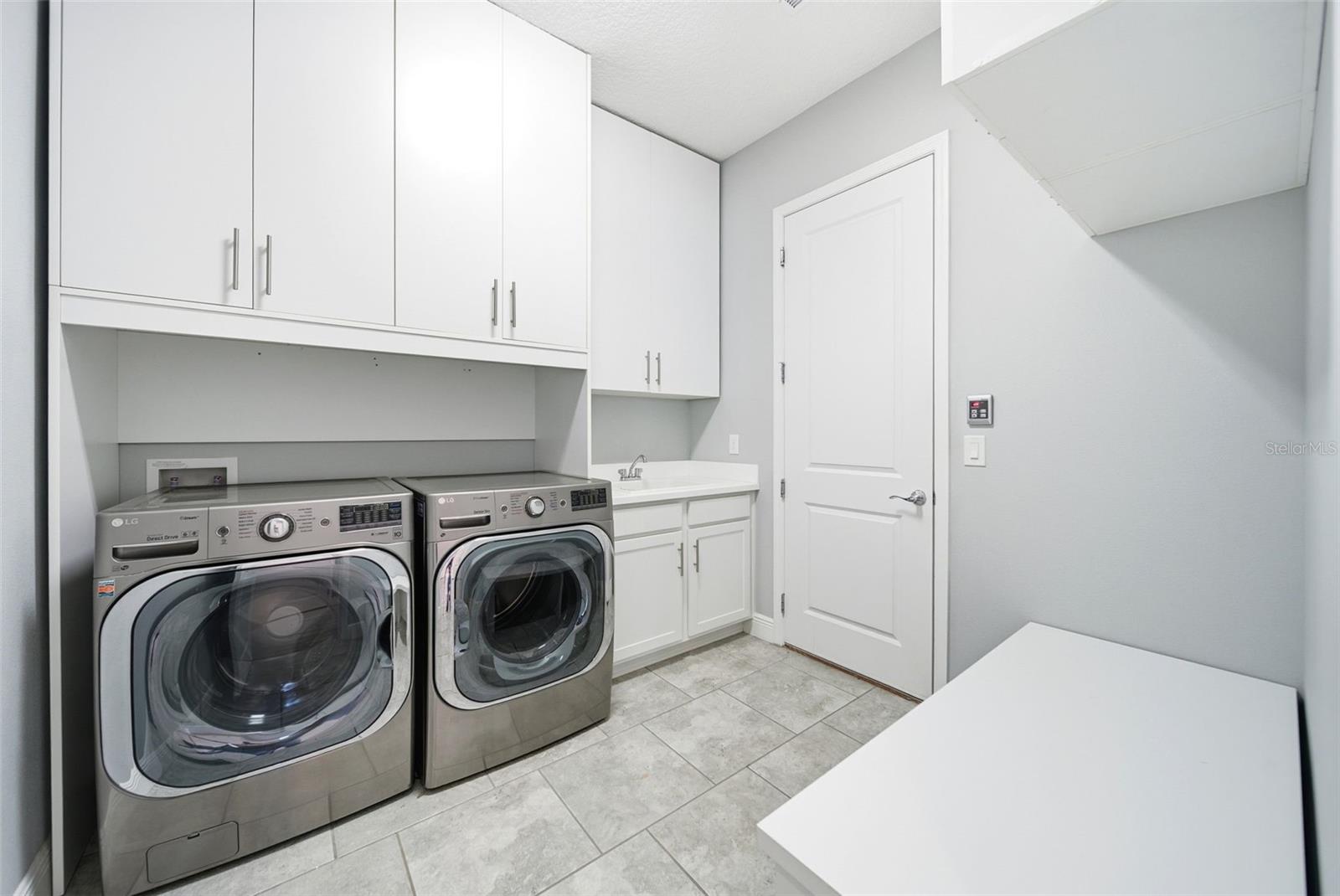 HIGHLANDS AT SUMMERLAKE GROVES - Residential