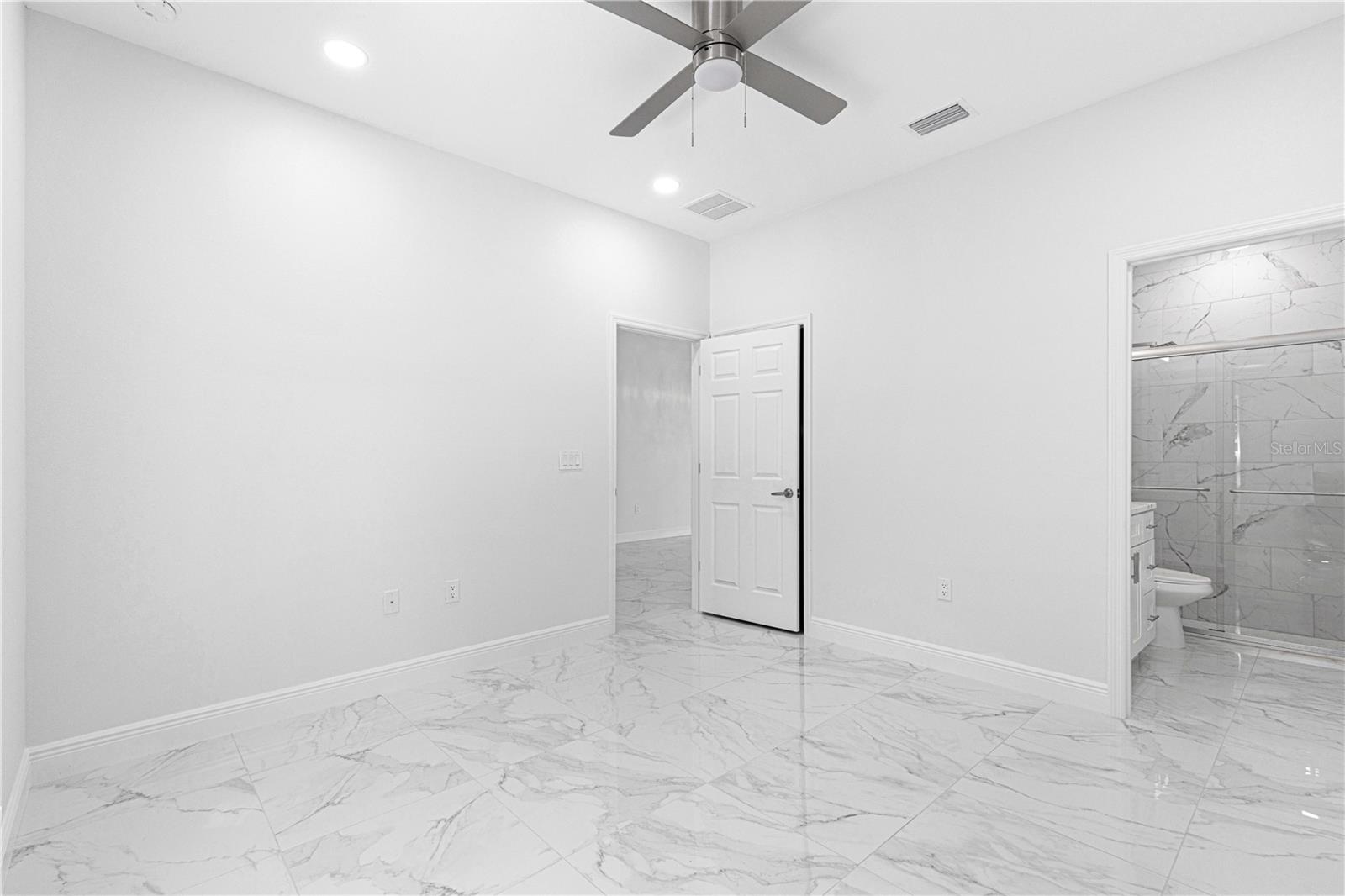 SUMMERFIELD TERRACE - Residential