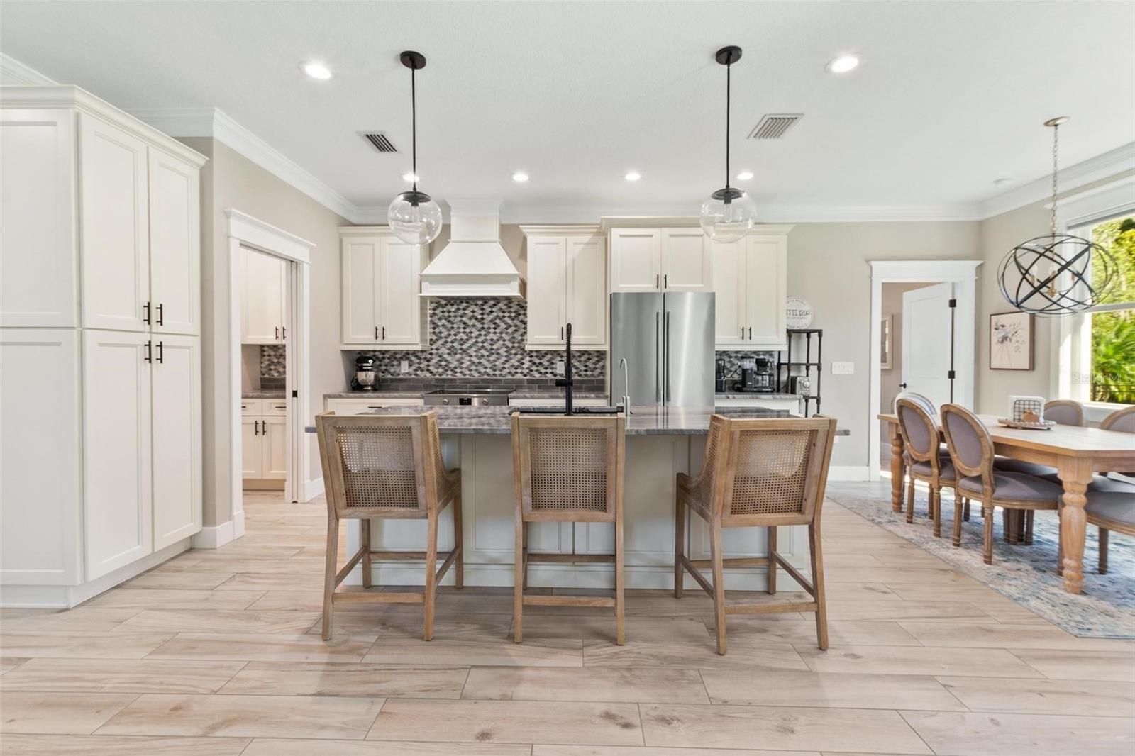 OAKPARK PB 97 PGS 14 THRU 16 - Residential