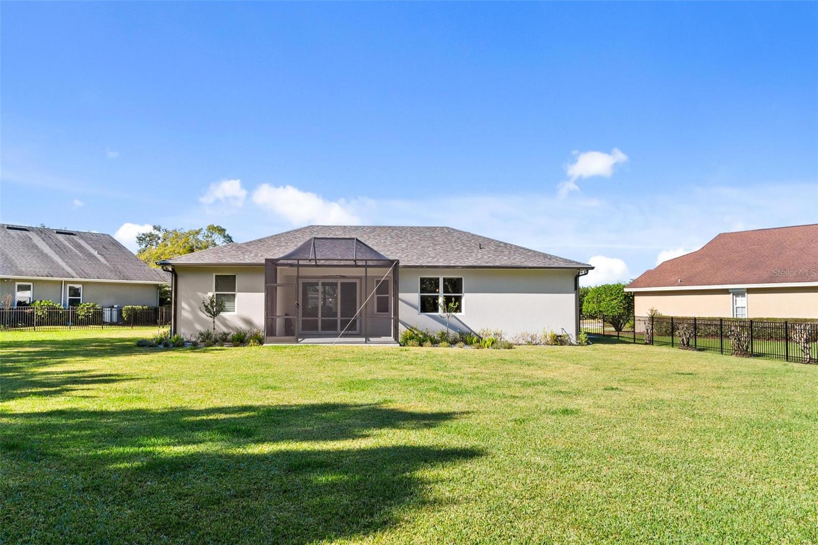 OAKPARK PB 97 PGS 14 THRU 16 - Residential