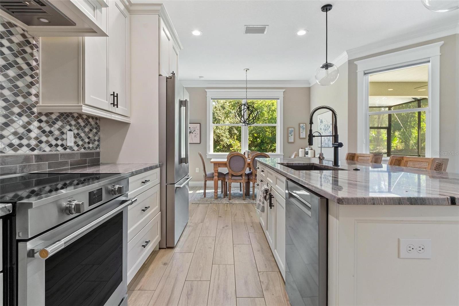 OAKPARK PB 97 PGS 14 THRU 16 - Residential