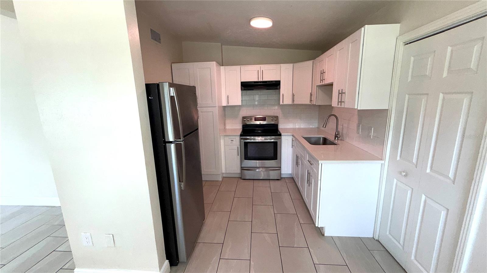 1425 HESTER DRIVE