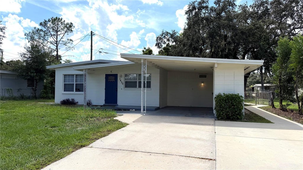 Photo of 1425 Hester Drive, Lakeland, FL 33801 (MLS # L4965681)