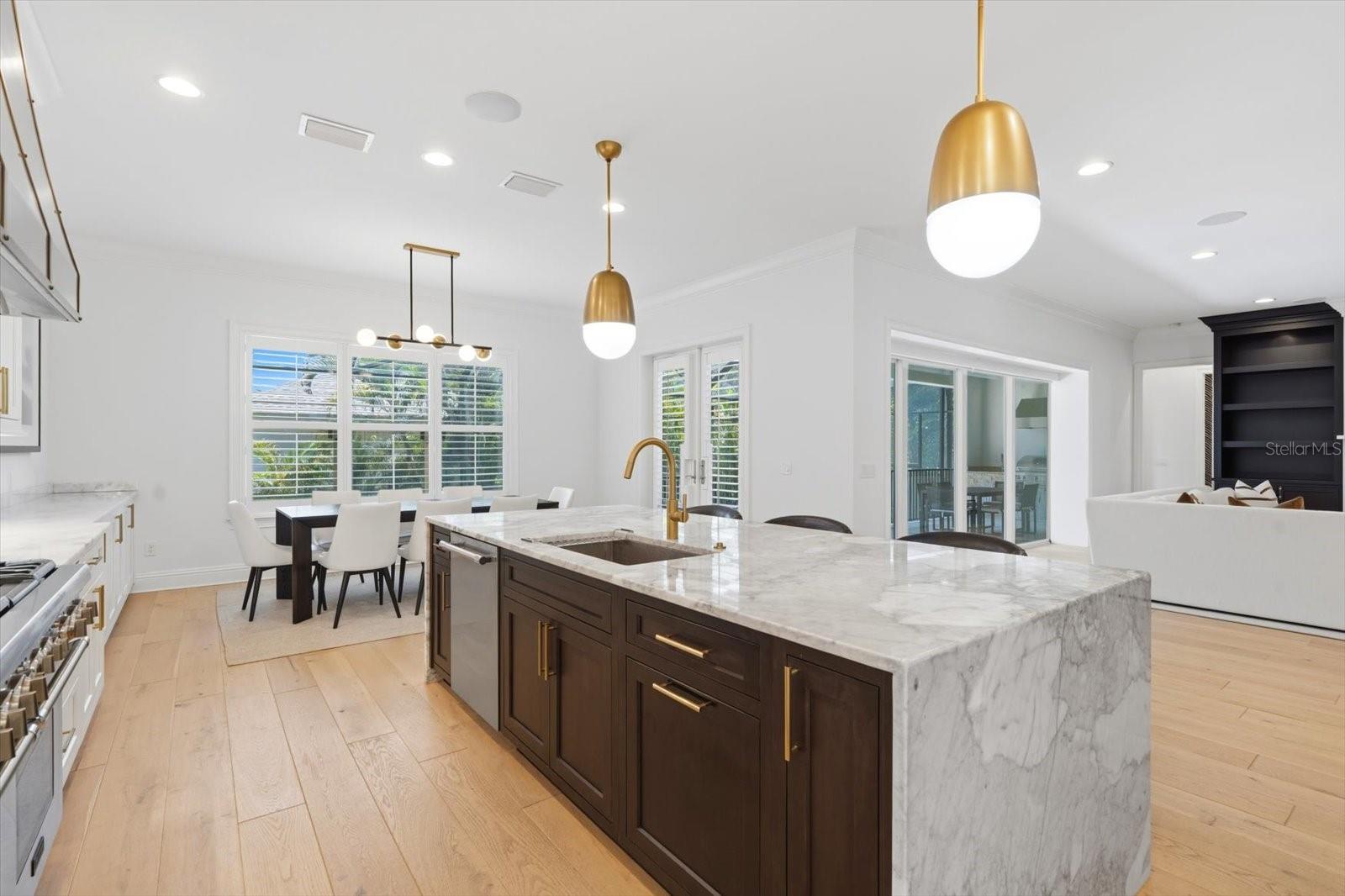 SUNSET PARK - Residential