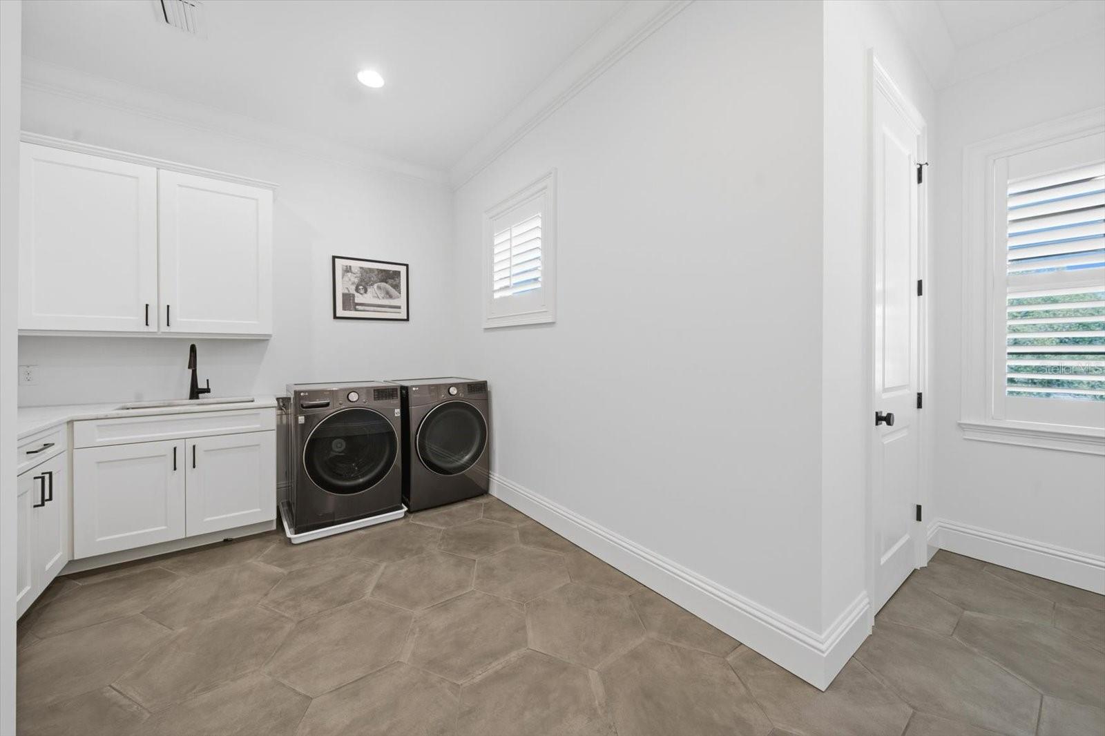 SUNSET PARK - Residential