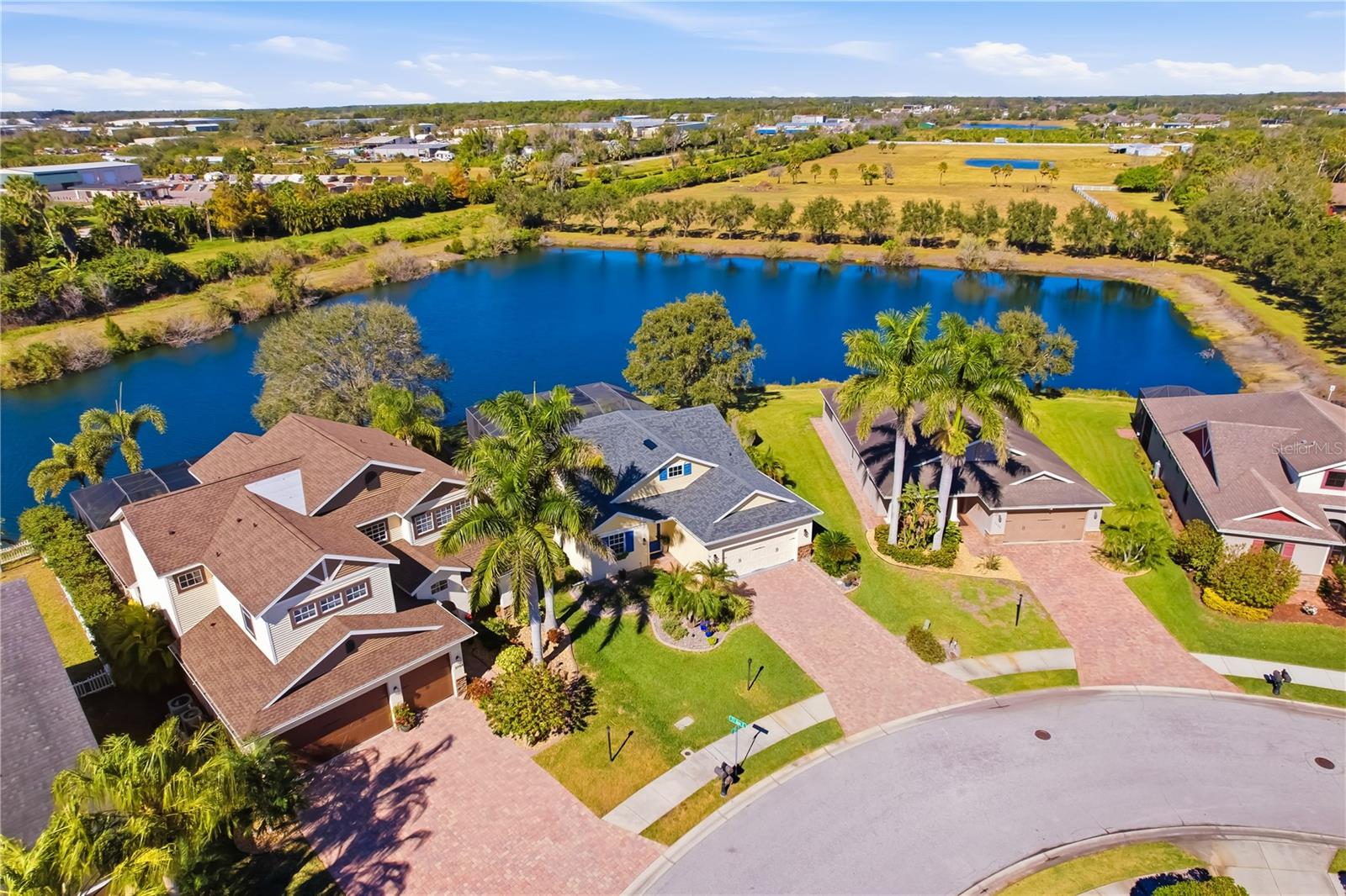 COTTAGES AT BLU VISTA - Residential