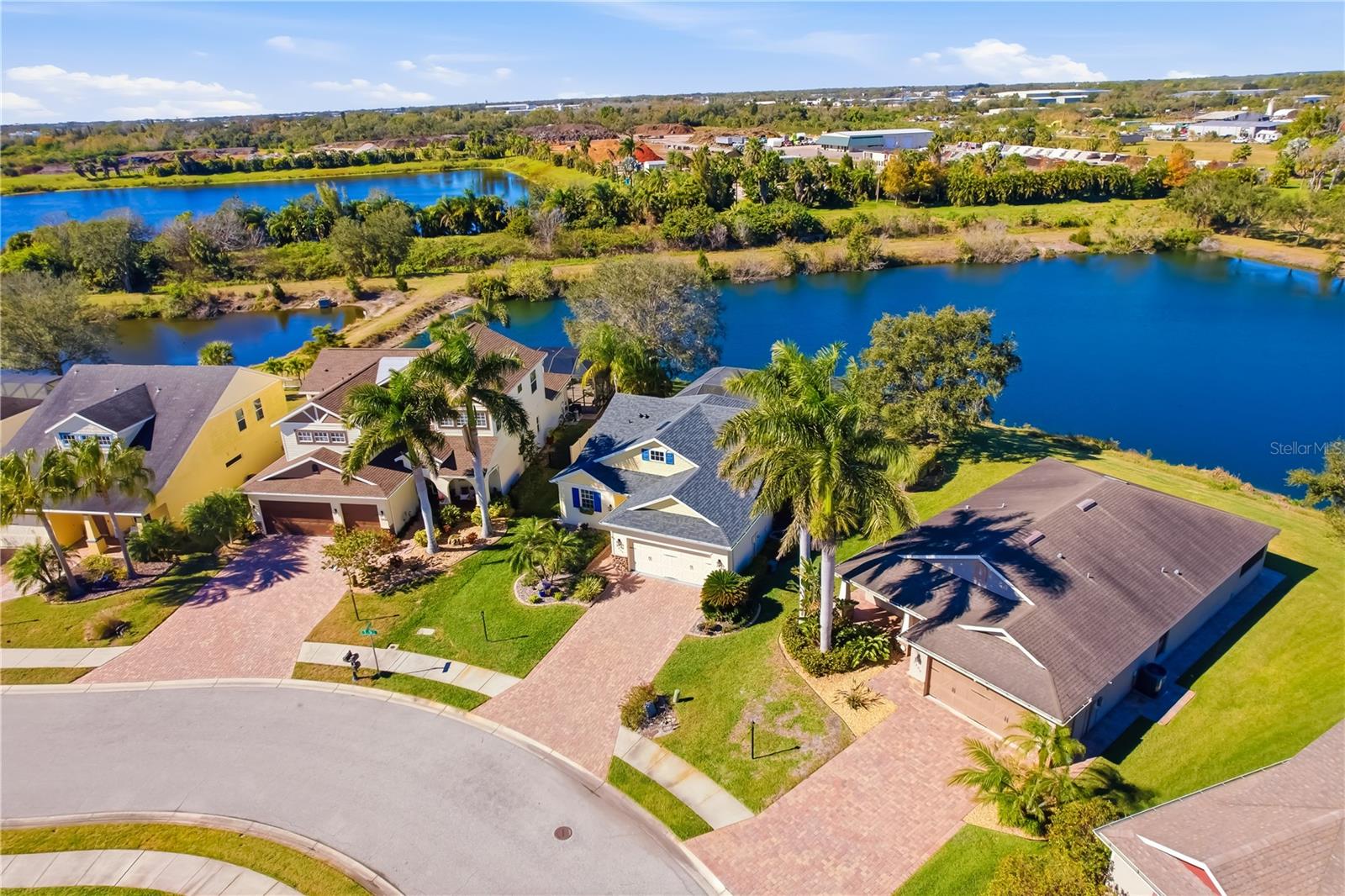 COTTAGES AT BLU VISTA - Residential