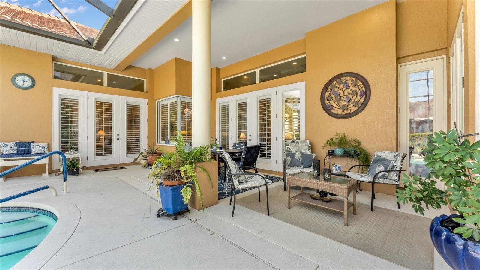 RENAISSANCE - Residential