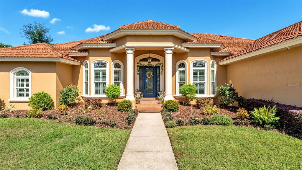 Photo of 237 Mclean Point, Winter Haven, FL 33884 (MLS # L4957003)