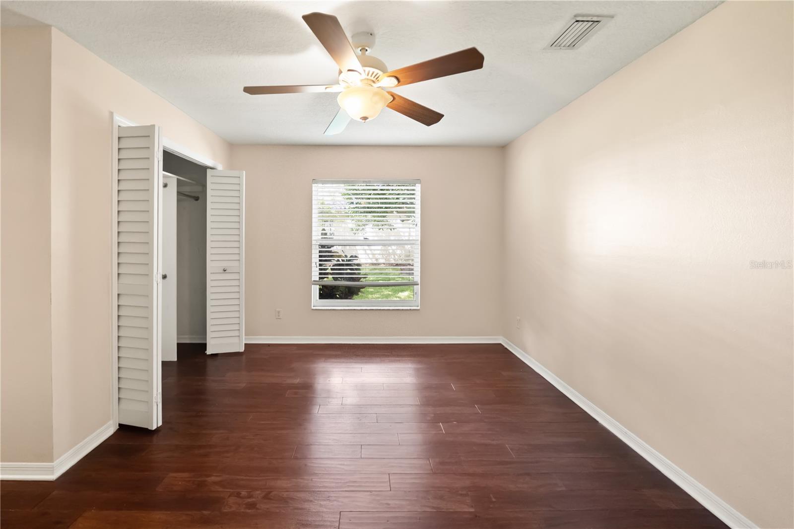 BAYSIDE SOUTH - Residential Lease