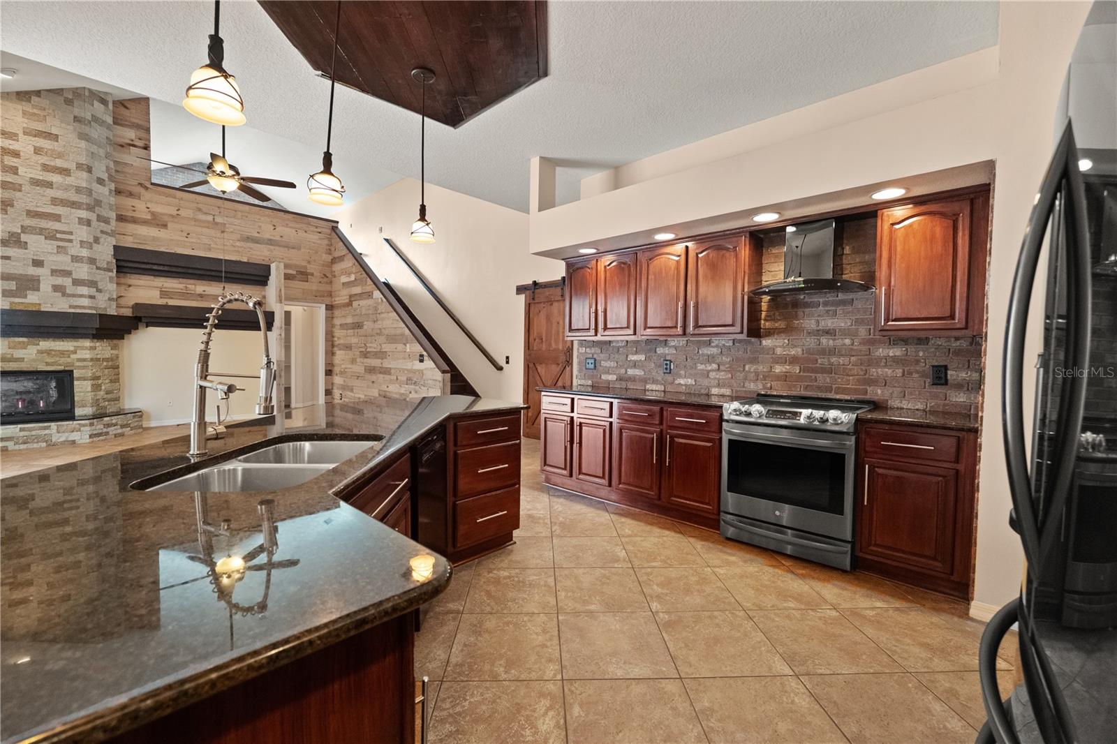 BAYSIDE SOUTH - Residential Lease