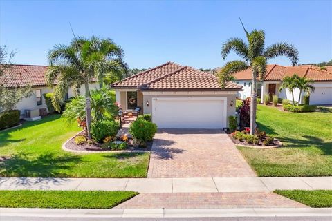 Photo of 6918 Hanover Court, Lakewood Ranch, FL 34202 (MLS # A4668217)