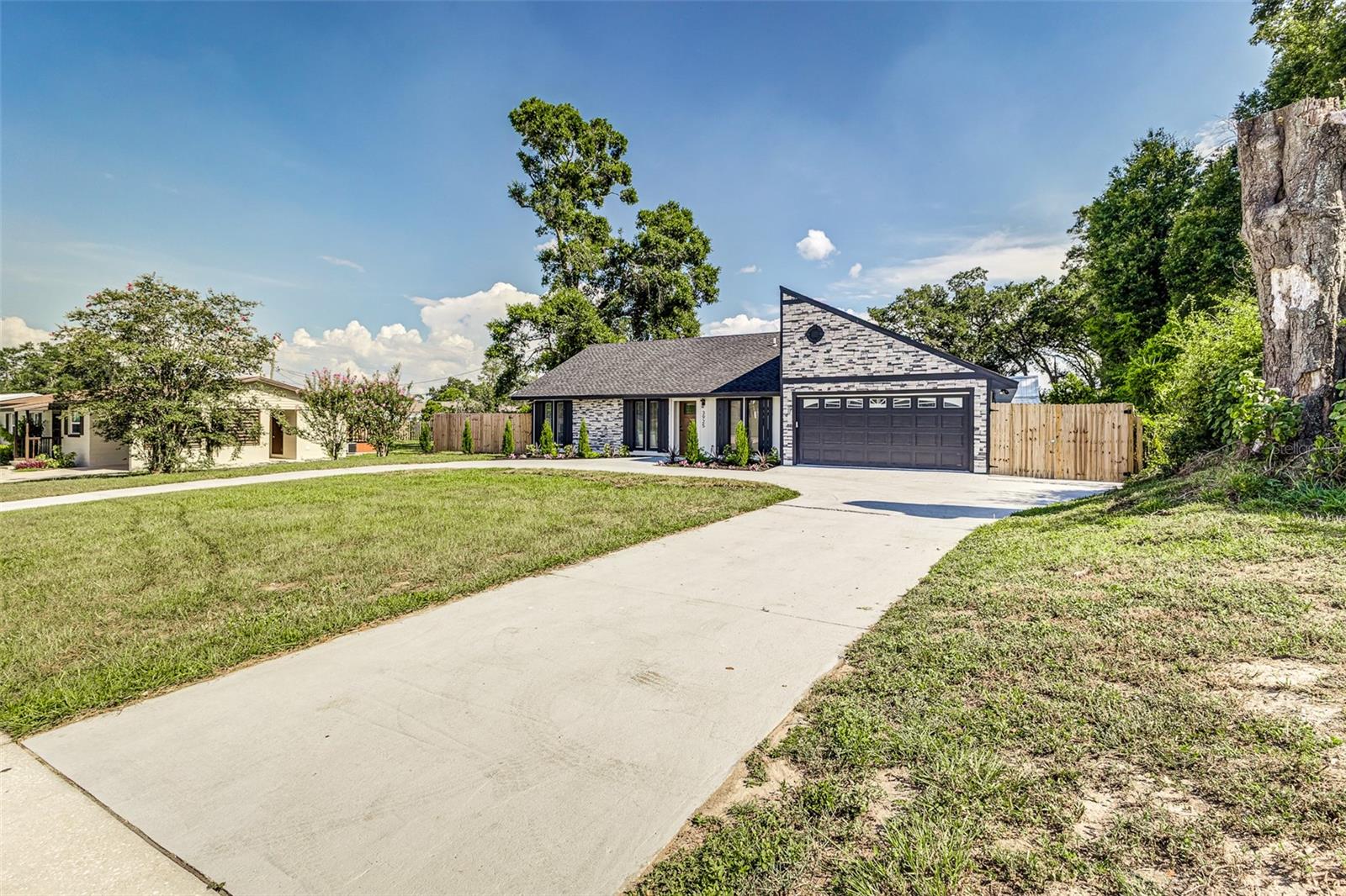 3925 CLUBHOUSE ROAD