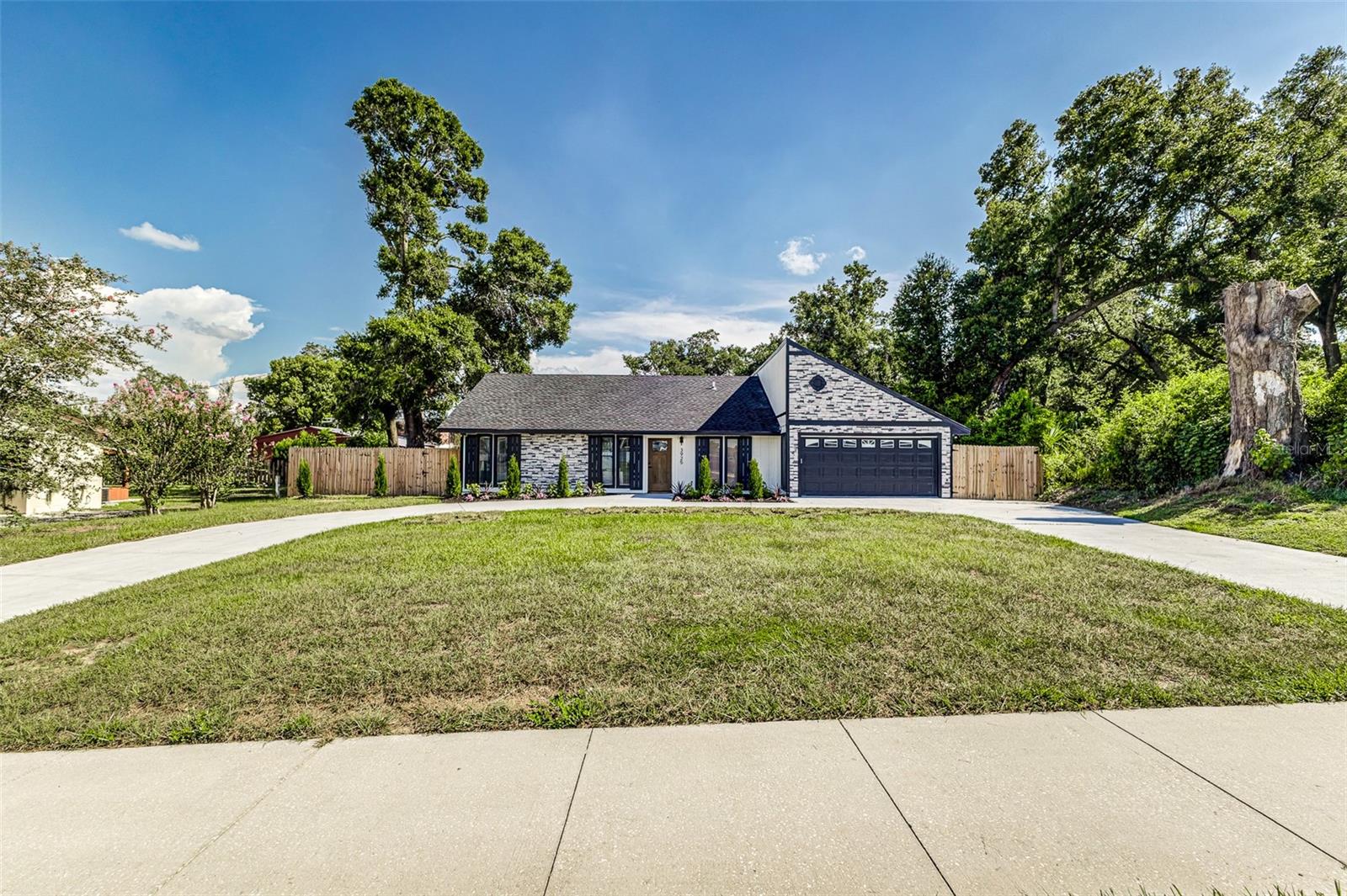 3925 CLUBHOUSE ROAD