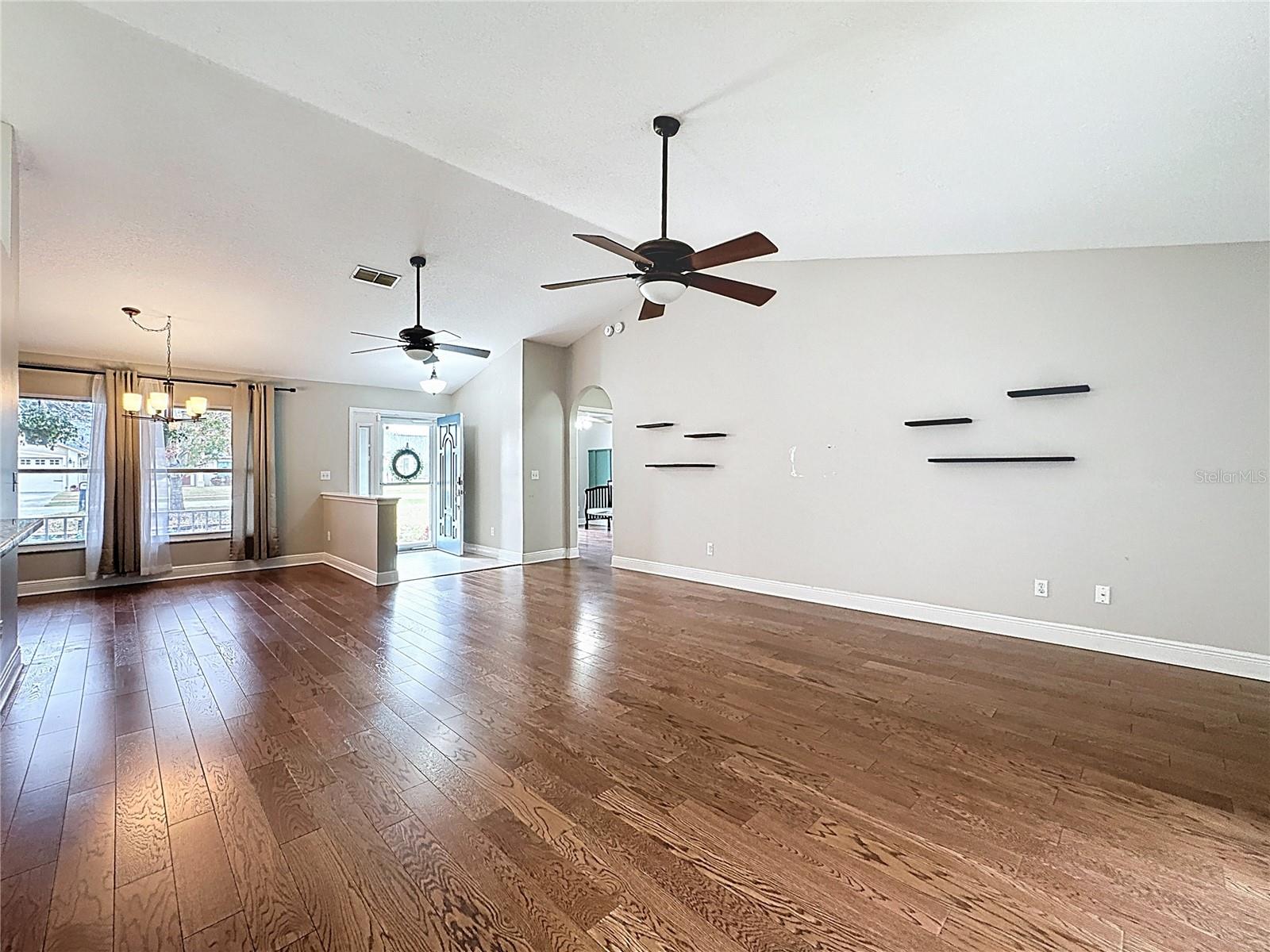 EASTRIDGE PH 01 - Residential