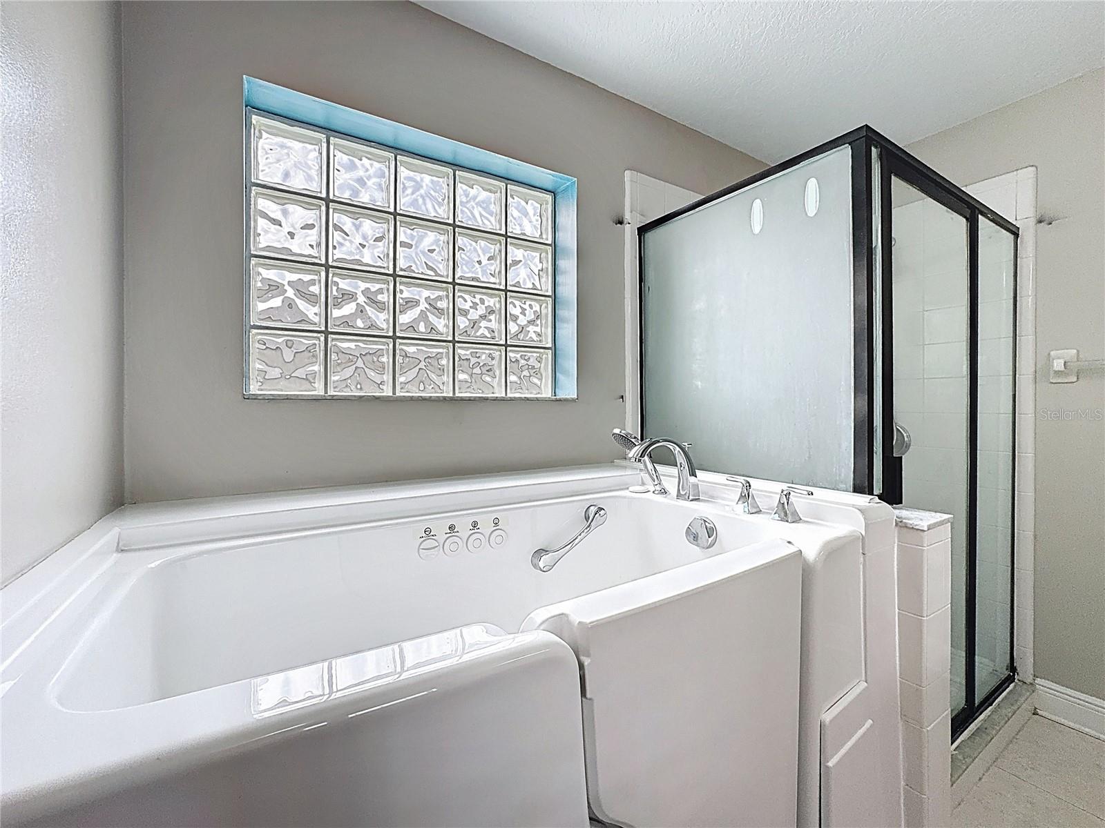 EASTRIDGE PH 01 - Residential