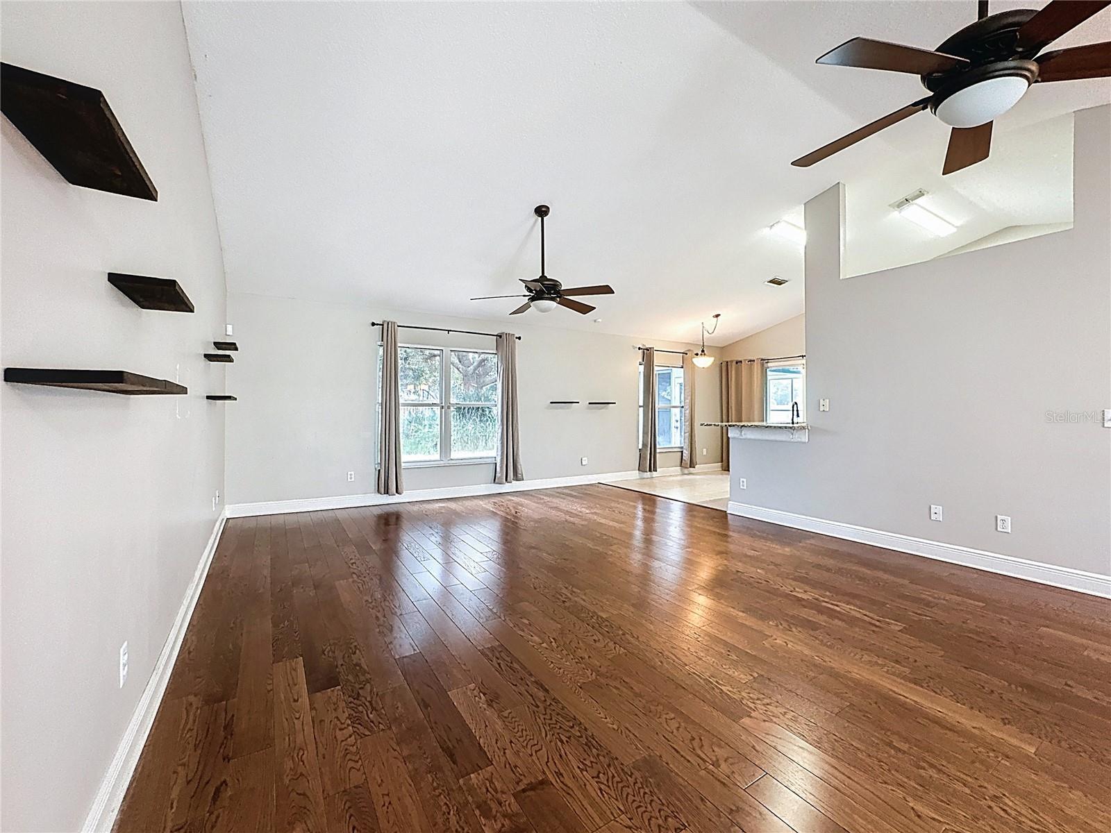 EASTRIDGE PH 01 - Residential