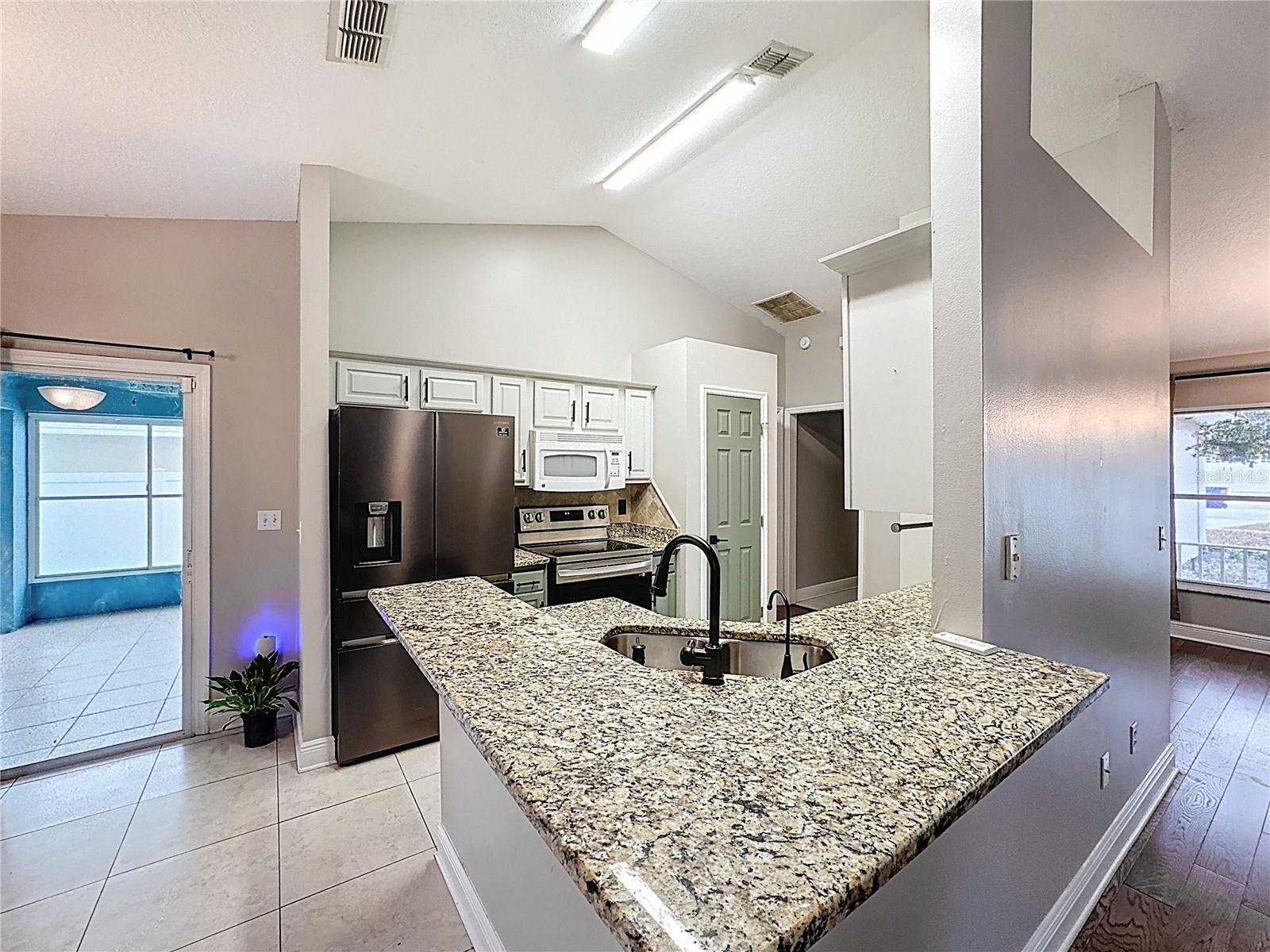 EASTRIDGE PH 01 - Residential