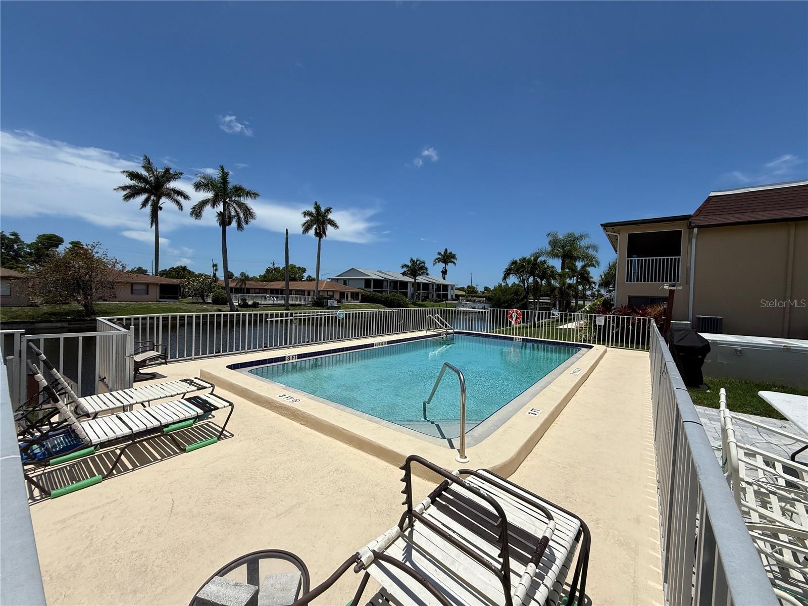 DOCKSIDE CONDO - Residential