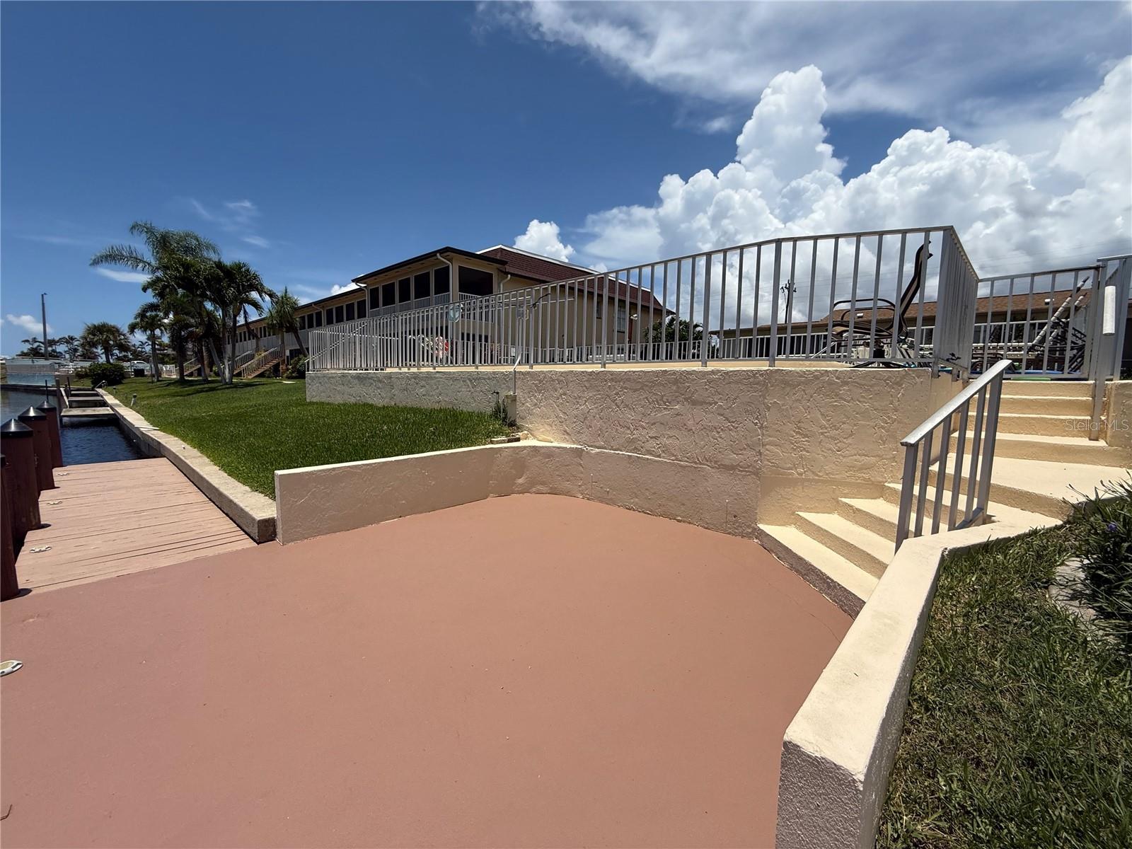 DOCKSIDE CONDO - Residential