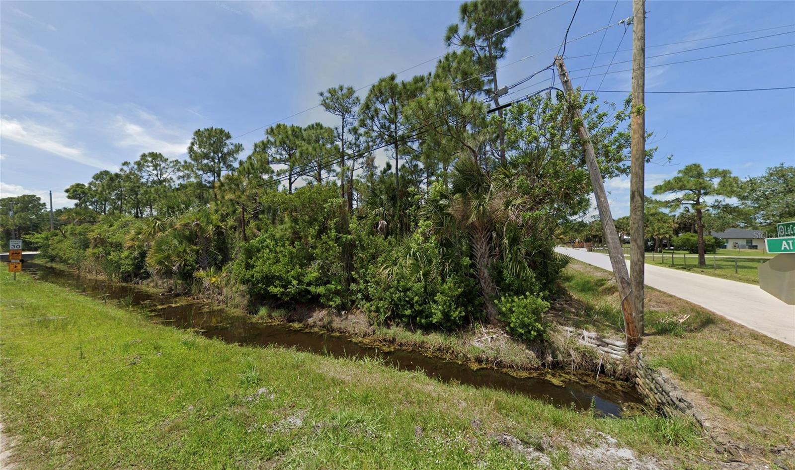 2480 LACOURT LANE