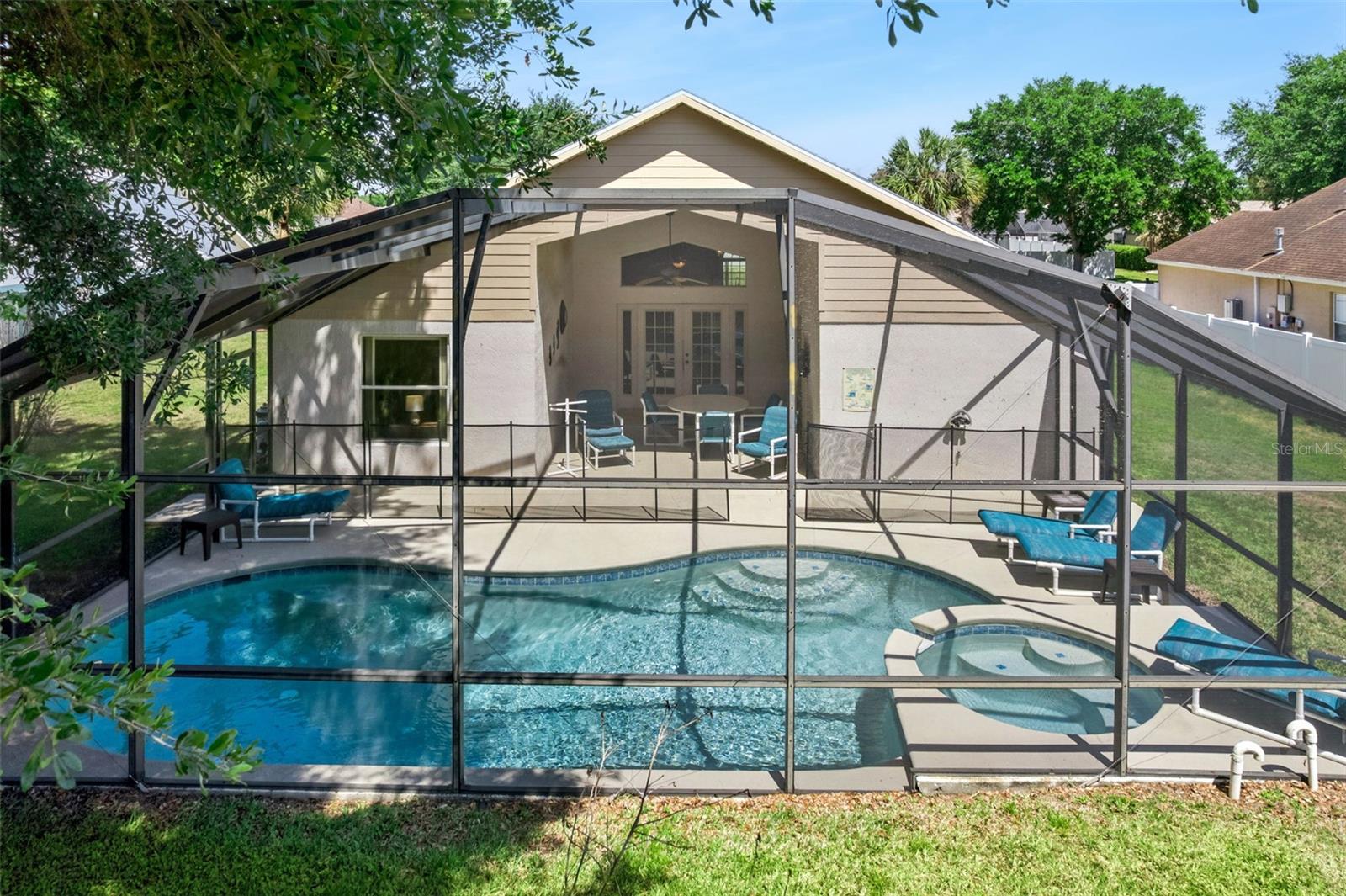 ORANGE TREE - Residential