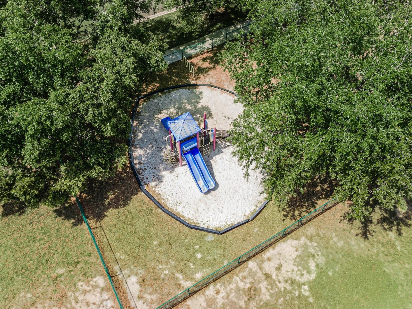 ORANGE TREE - Residential