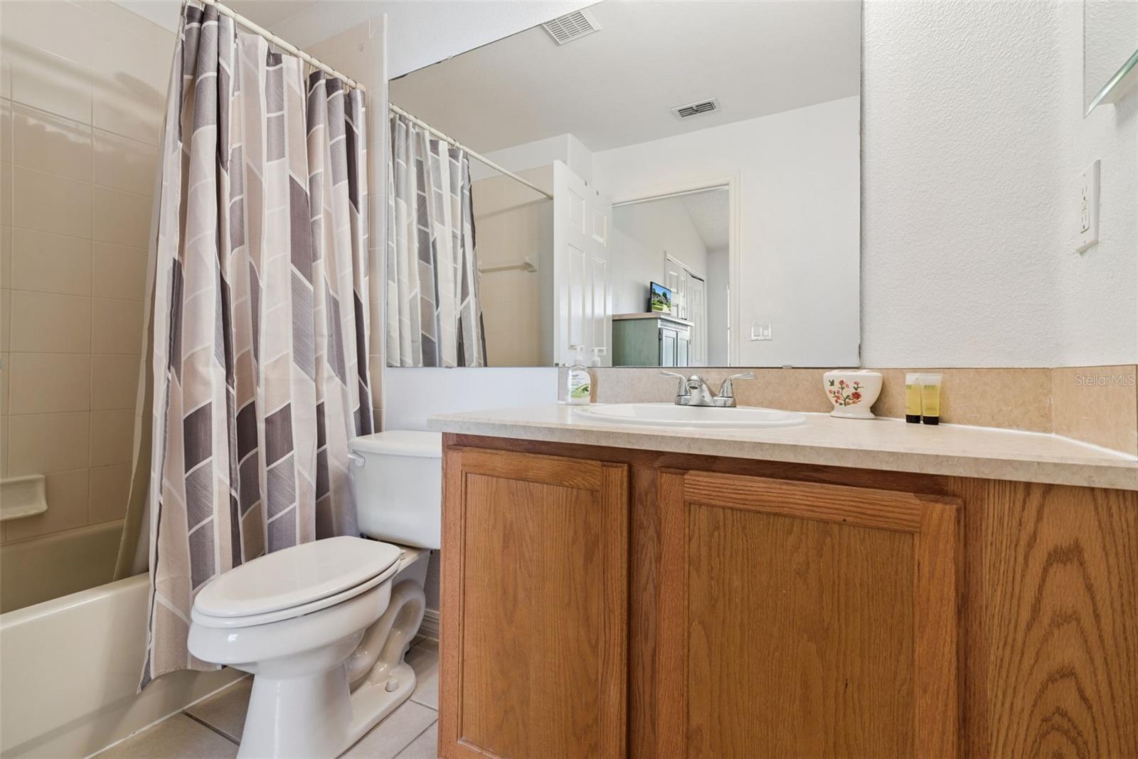 ORANGE TREE - Residential