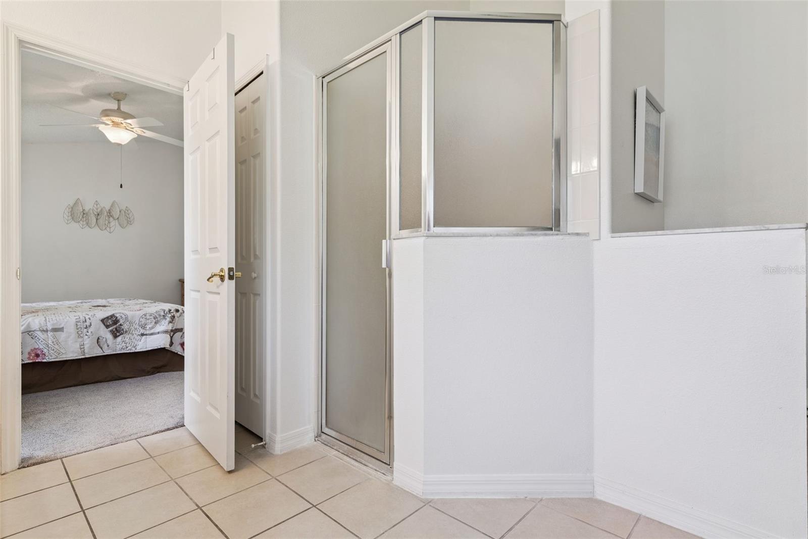 ORANGE TREE - Residential