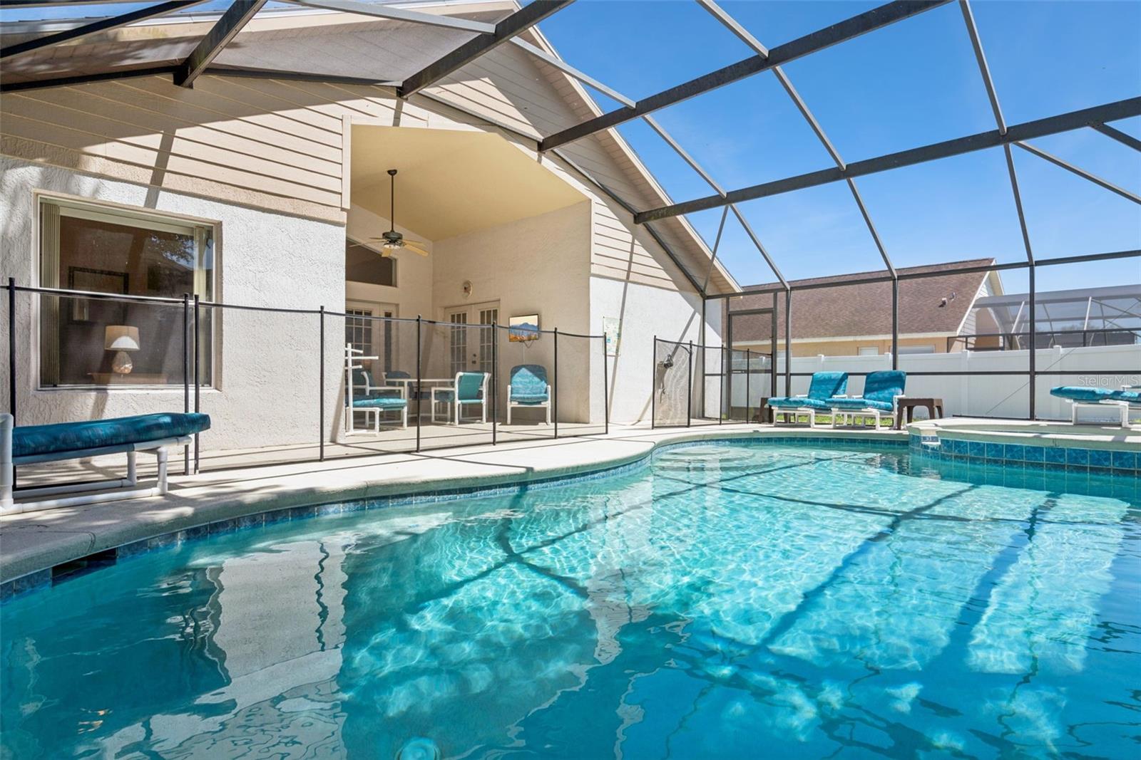 ORANGE TREE - Residential