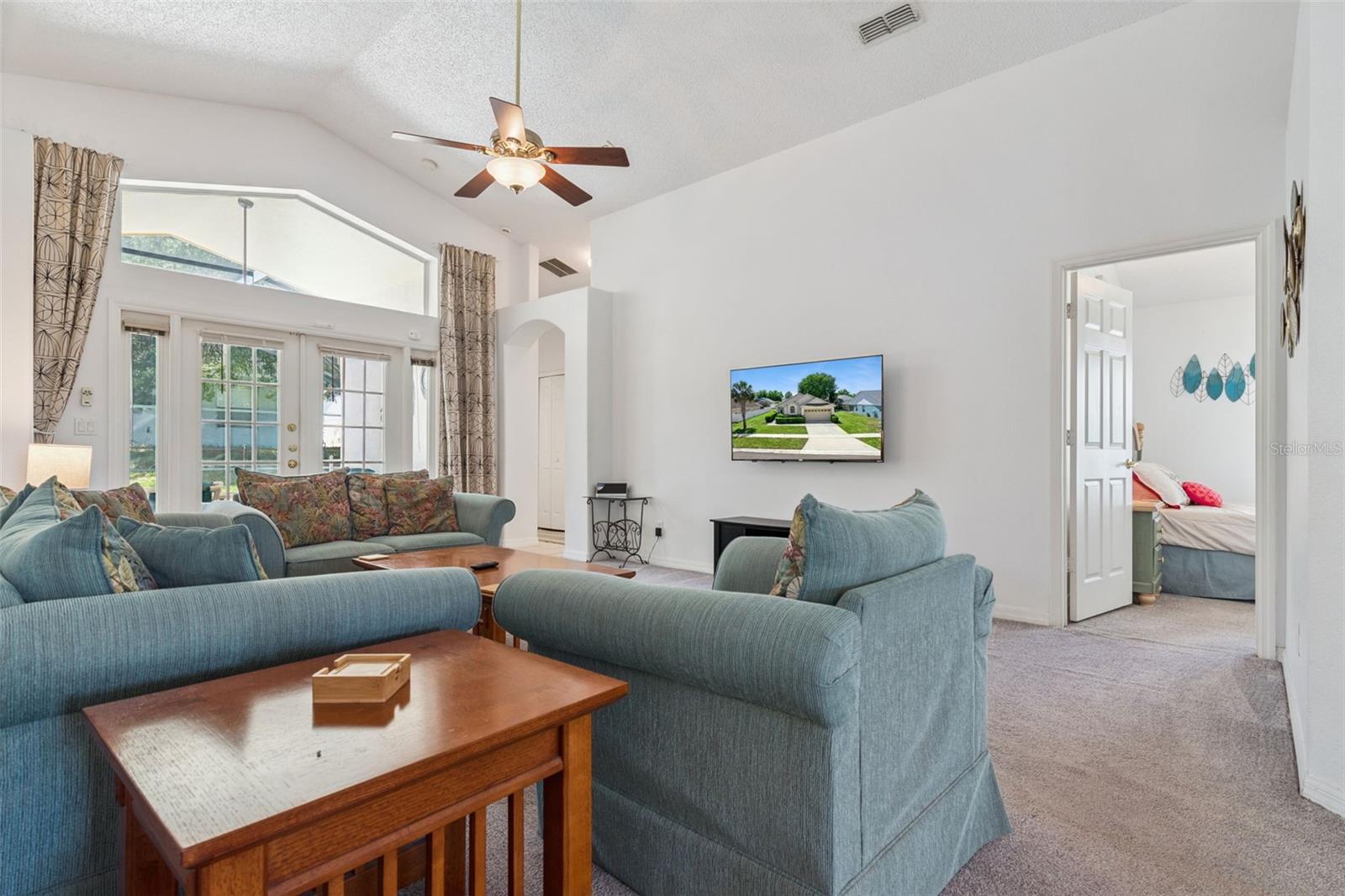 ORANGE TREE - Residential