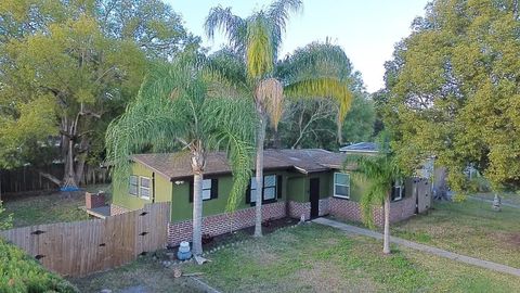 Photo of 1471 Renton Street, Deltona, FL 32725 (MLS # V4947071)