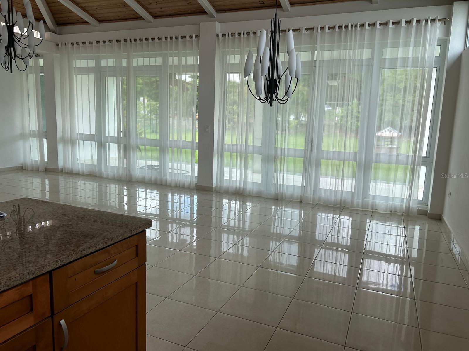 LOS SUENOS EN CIUDAD JARDIN GURABO - Residential