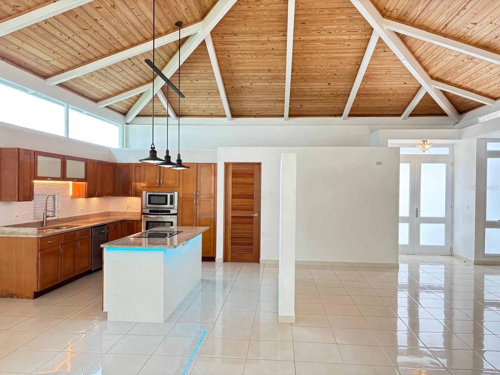 LOS SUENOS EN CIUDAD JARDIN GURABO - Residential