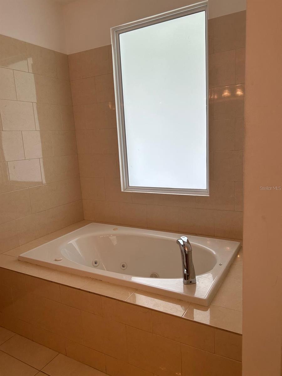 LOS SUENOS EN CIUDAD JARDIN GURABO - Residential