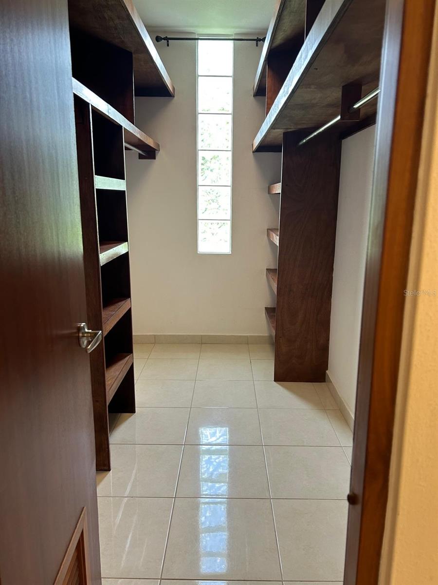 LOS SUENOS EN CIUDAD JARDIN GURABO - Residential