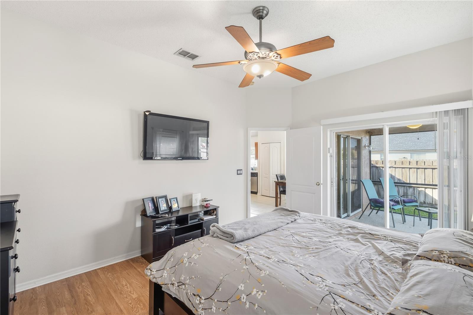 ANDOVER CAY PH 02 48/19 - Residential