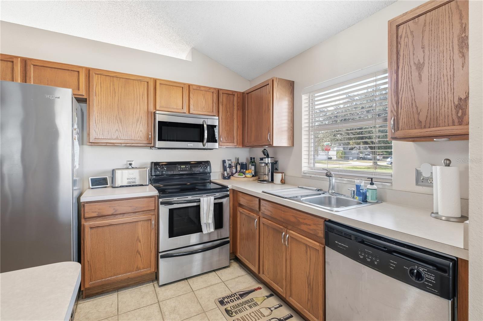 ANDOVER CAY PH 02 48/19 - Residential