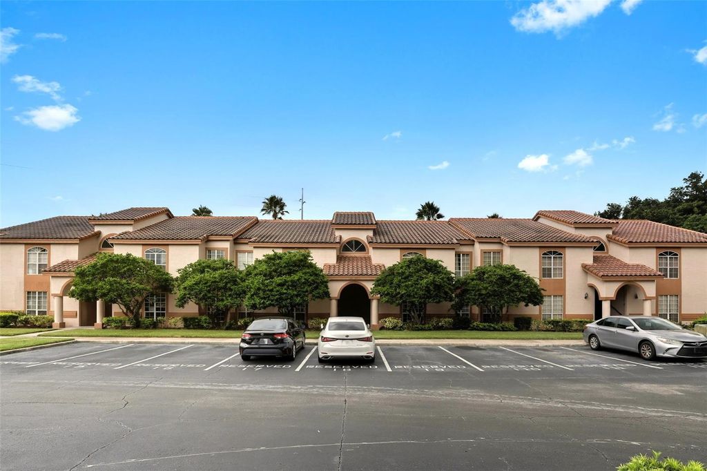 Photo of 4684 Pembrook Place #I-205, Orlando, FL 32811 (MLS # O6378419)