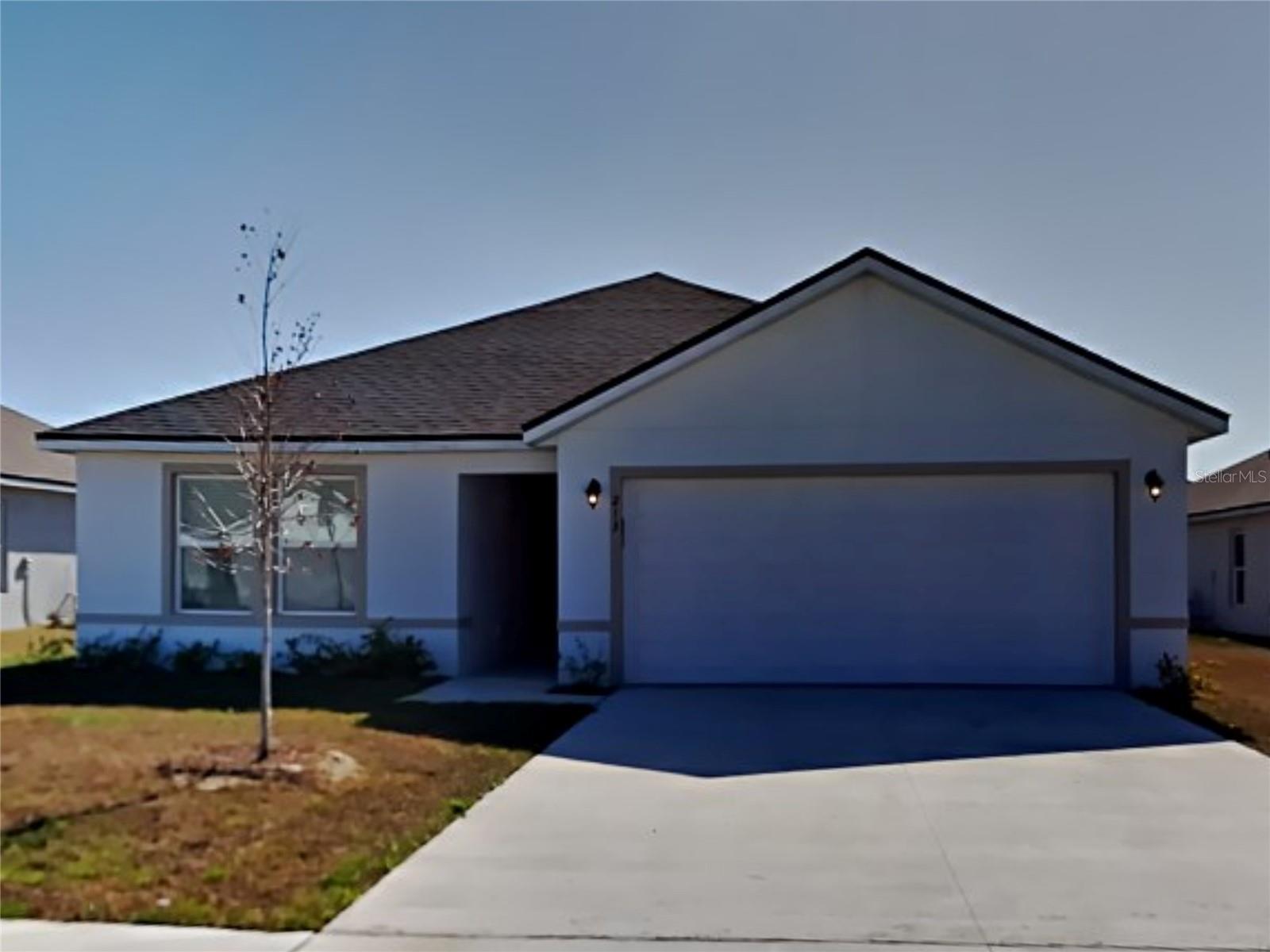 SPECIAL !! $300 OFF THE 1ST MO RENT- TERMS APPLY
This is a BEAUTIFUL 4 bed 2 bath One story home with an open floor plan perfect for cooking in the Kitchen while Entertaining your family and friends. Large Master bedroom and Walk in Closet! Enjoy an open kitchen with shaker-style cabinets, Stainless Steel appliances, pantry, and a countertop bar, to the gathering room. The living area, laundry room, and baths include luxury wood vinyl plank flooring. Your owner's suite is complete with a walk-in wardrobe and a private in-suite bath. The home also has a 2 car garage
patio area in the back and an open back yard.
*Lawncare included in rent
Located in Berkley Reserve off Old Berkley Road it is minutes to I-4 for travel to area entertainment venues, coastal beaches, shopping or dining. The renowned Lake Myrtle Sports Complex, Cabana Club and USF Polytechnic are nearby. There is a new Publix five minutes away!
Resident Benefit Package: $42.00-month. Includes HVAC air filter delivery, Tenant Liability Insurance, Credit Reporting, Tenant Rewards Program, and much more! This property is eligible for deposit alternative coverage in lieu of a security deposit. For information and enrollment, please contact our leasing team and enjoy a deposit-free renting experience.