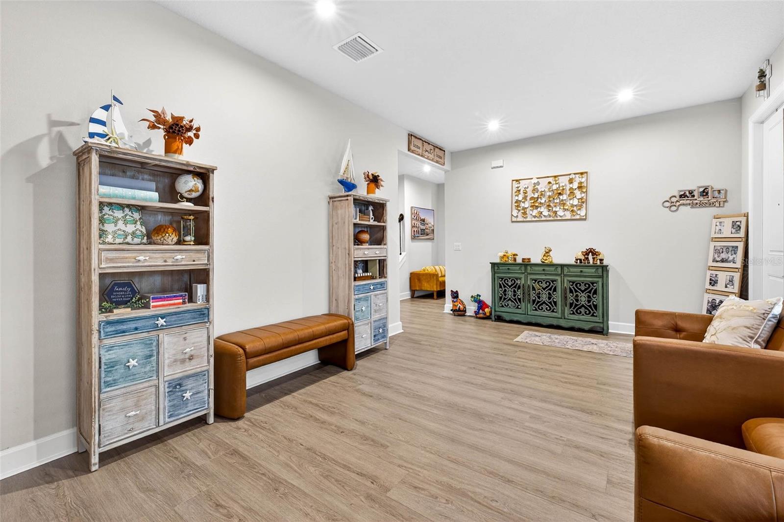 CHAPEL CRK VLGS 7 & 8 PH 1-3 - Residential