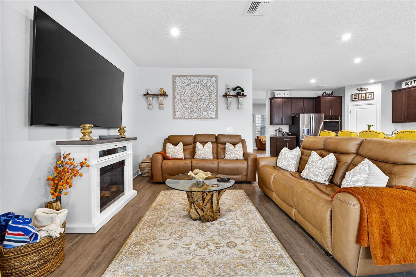 CHAPEL CRK VLGS 7 & 8 PH 1-3 - Residential