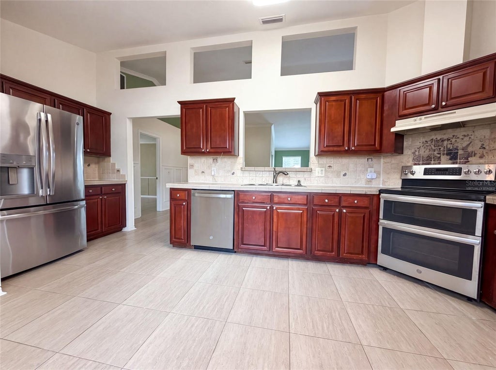 Photo of 944 NW 87th Drive, Gainesville, FL 32606 (MLS # O6430354)
