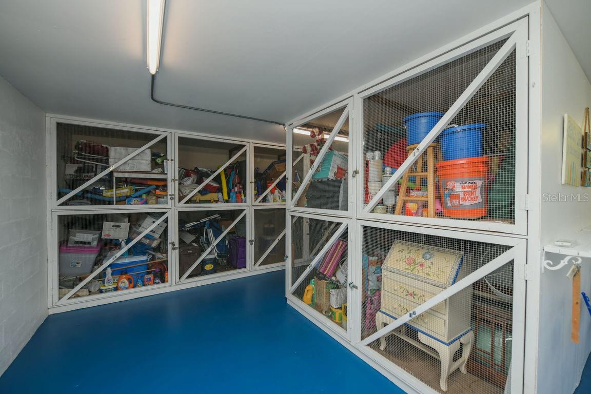 VENICE BEACH APTS SEC 2 - Residential